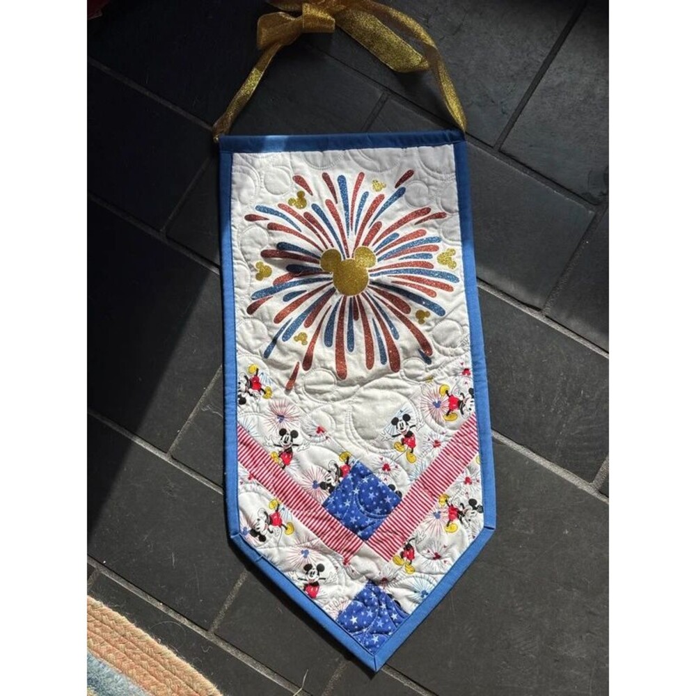 Quilted patriotic, Mickey Mouse door hanger